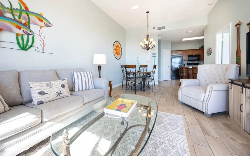 Phoenix East 104 2 Bedroom Condo