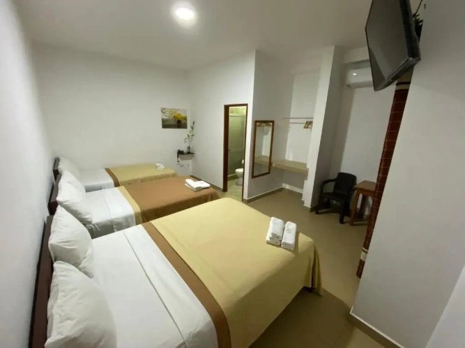 Standard Triple room