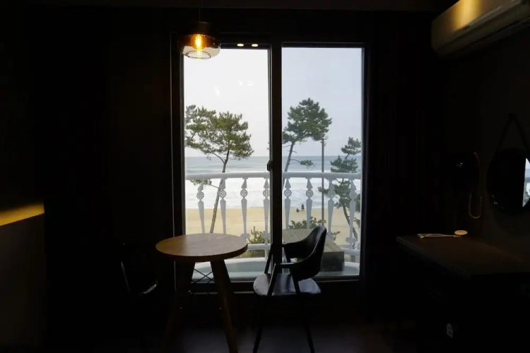 Standard Double room with ocean view