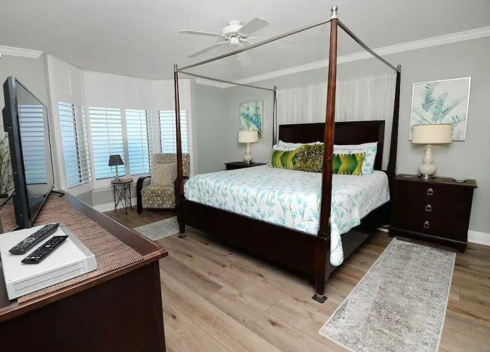 Emerald Beach 1130