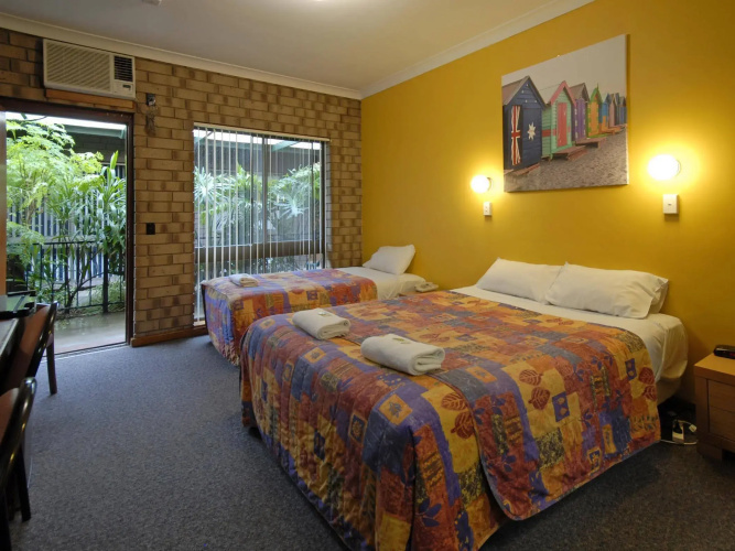 Pavlos Motel