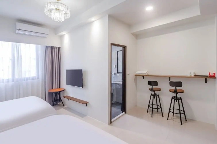 Standard Quadruple Family room