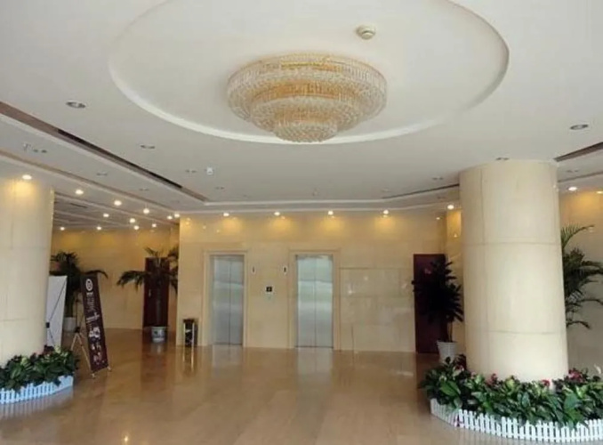 Zunhuang Holzd Ay Hotel
