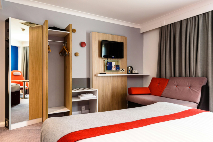 Holiday Inn Express Portsmouth - Gunwharf Quays photo 6