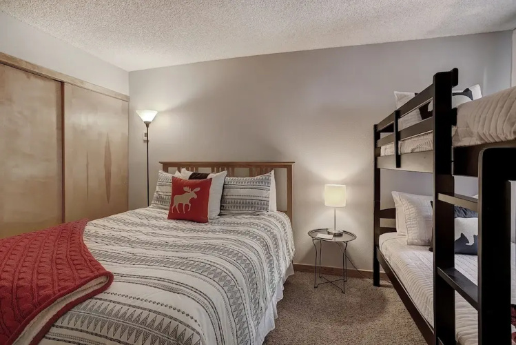 303d Dillon Bay 2br Awesome Views 2 Bedroom Condo by RedAwning
