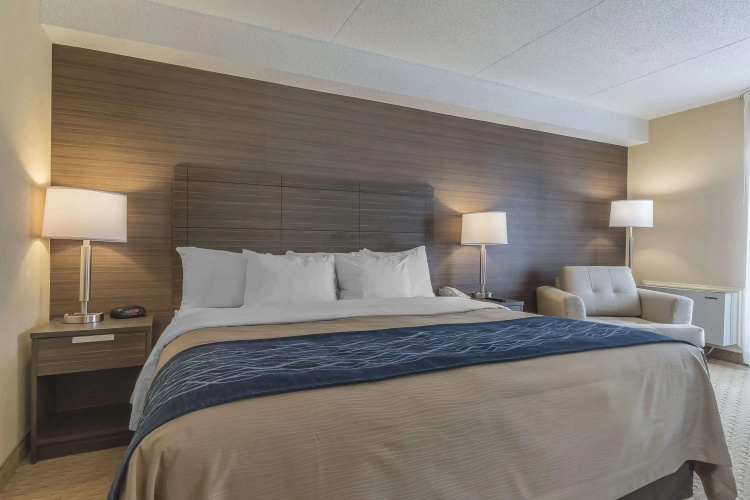 Comfort Inn Levis