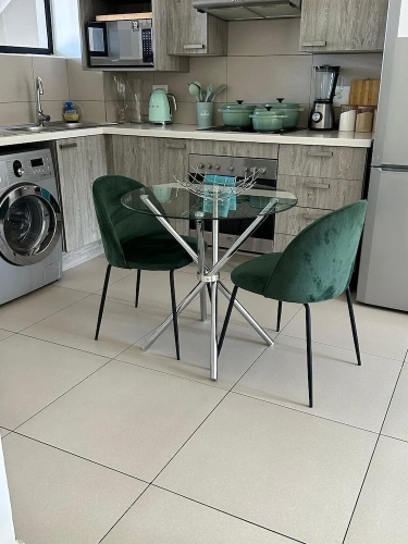 1 Bedroom Apartment with balcony