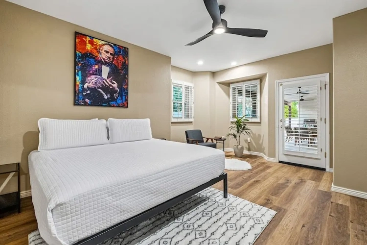 5 Bedrooms Cottage