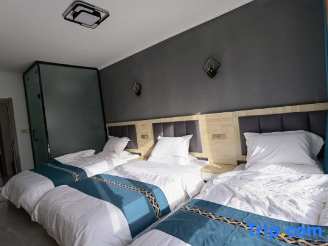 Premium Triple room