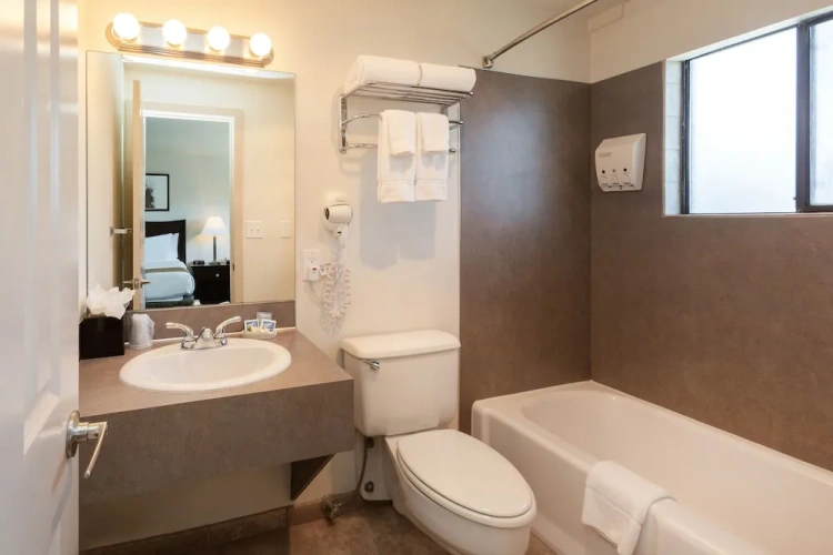 Classic Quadruple room