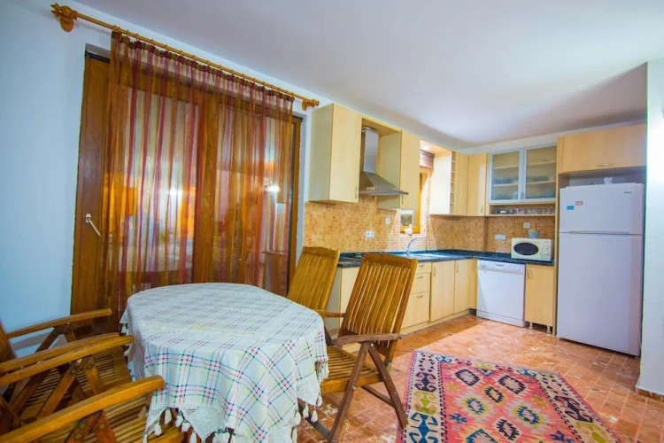 4 Bedrooms Family Villa