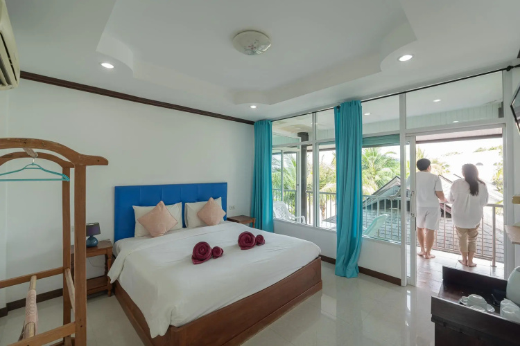 Baan Faa Talaychan Resort