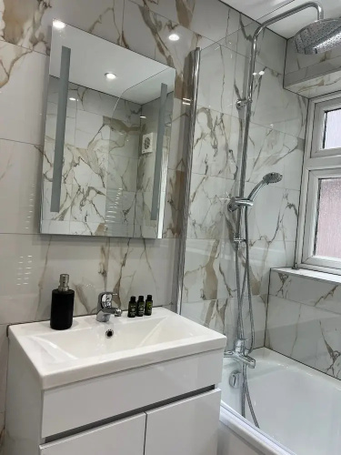 Luton City Apartment Retreat