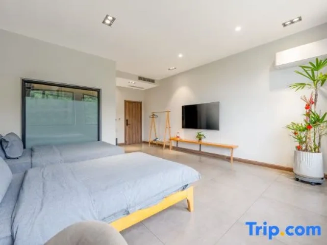 Standard Twin room with mountain view