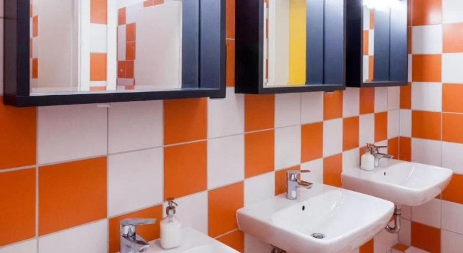 Essential Hostel