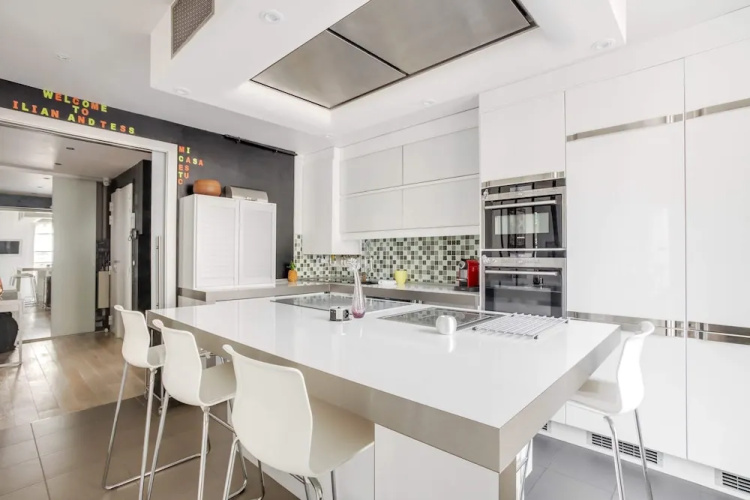 Magnificent Apartment Near Champs-elysees