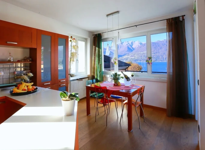 5 Bedrooms Apartment with lake view