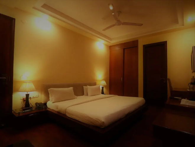 BedBug Hostel by Madpackers