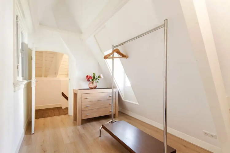 Cozy Castle Apartment