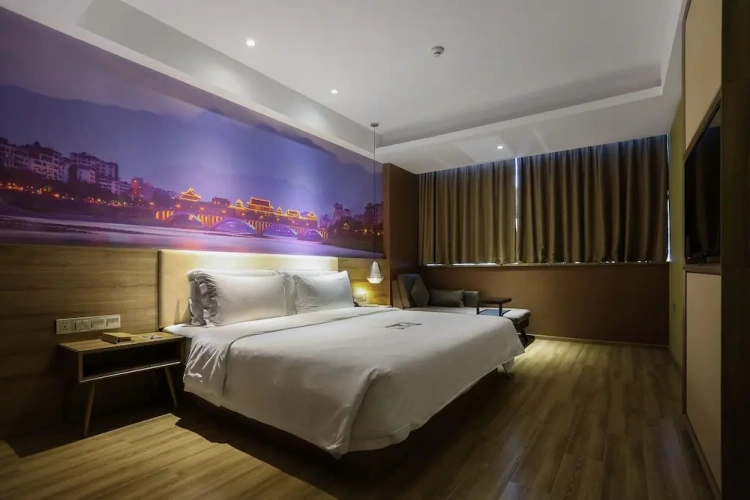 Business room with courtyard view