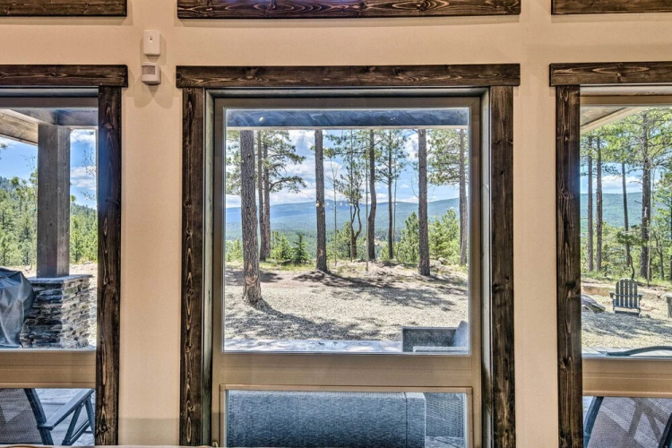 Custom Angel Fire Home: Views, Hot Tub & Fire Pit!