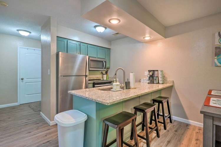 2 Bedrooms Apartment
