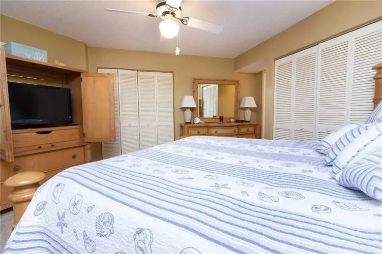 Hibiscus 201J - Two Bedroom Condo