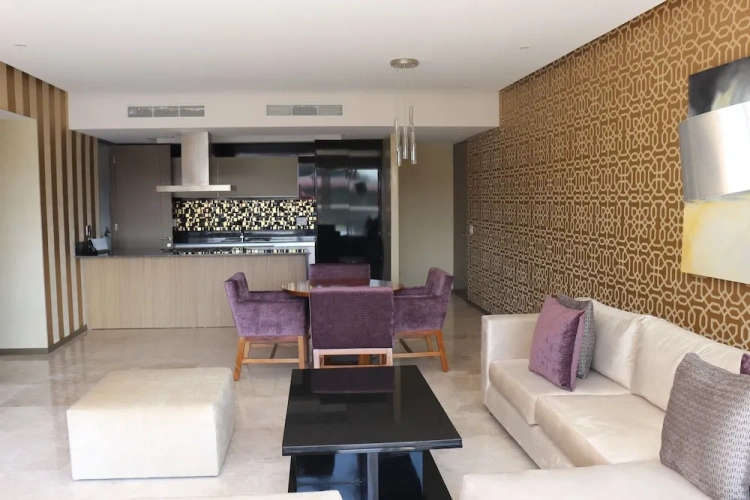 2 Bedrooms Apartment with balcony and with city view