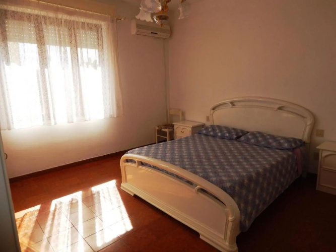 Gomez 1 - Two Bedroom