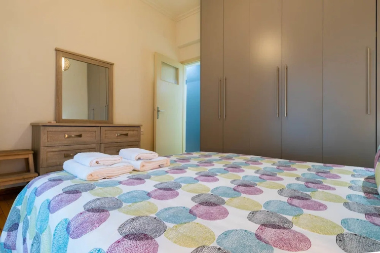 Luxury Apartment Next to Kallimarmaron