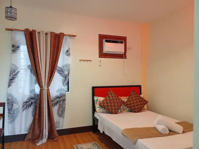 Golden Anchor- Lodge