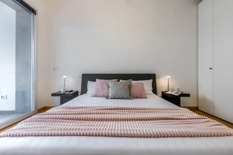 JOIVY Superb Flat For 4 W/Balcony Near Milano Centrale