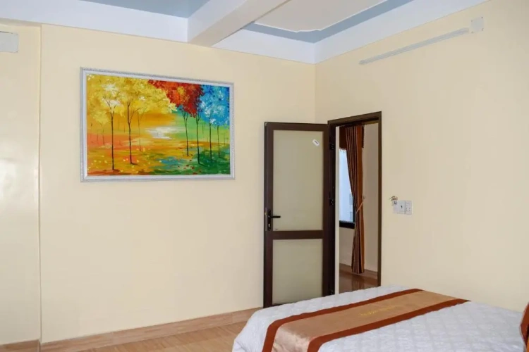 Standard Family room with mountain view
