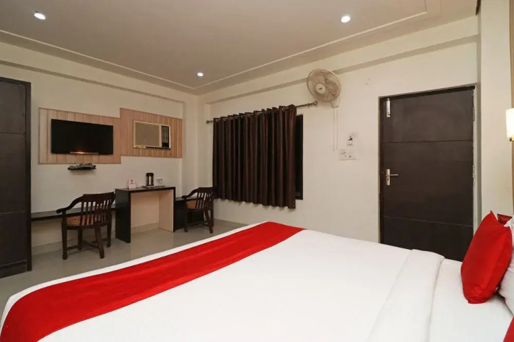 OYO 9993 Hotel Idea Inn