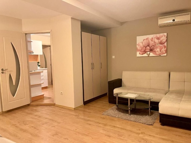 Apartment with sea view