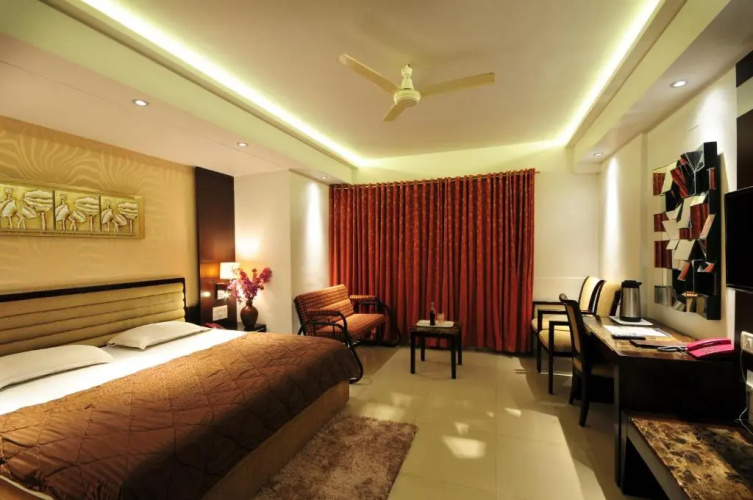 Hotel Surabhi Regency