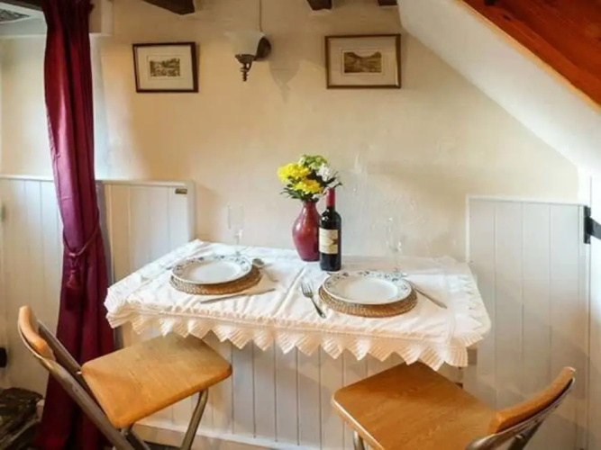 Puzzle Cottage