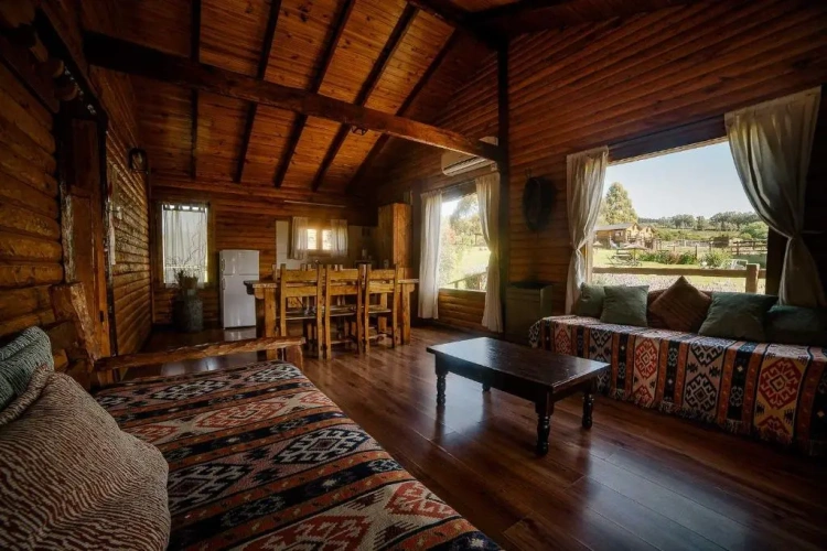 2 Bedrooms Bungalow