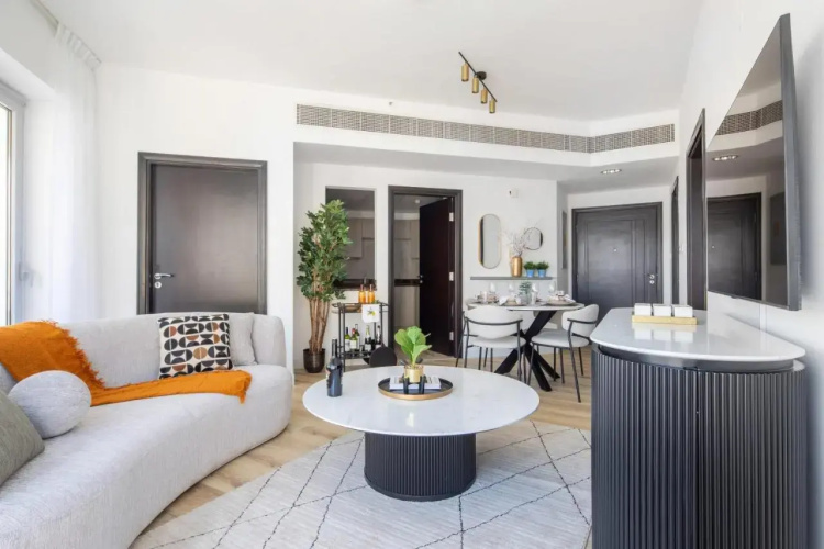 Frank Porter - Marina Residence Tower B