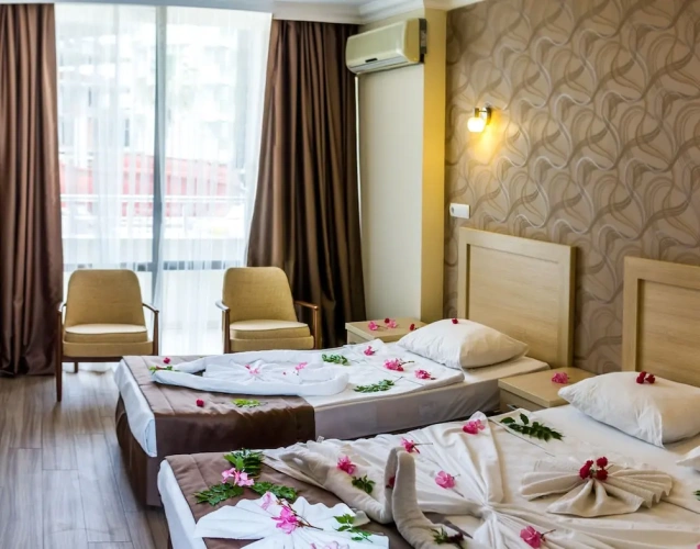 Standard Triple room