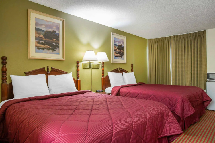Sequoia lodge