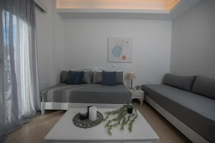 2 Bedrooms Apartment