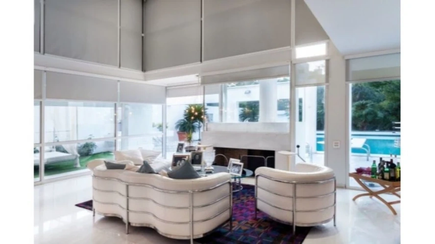 5 Bedrooms Villa