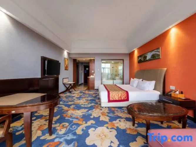 Premier Double room with balcony and with lake view