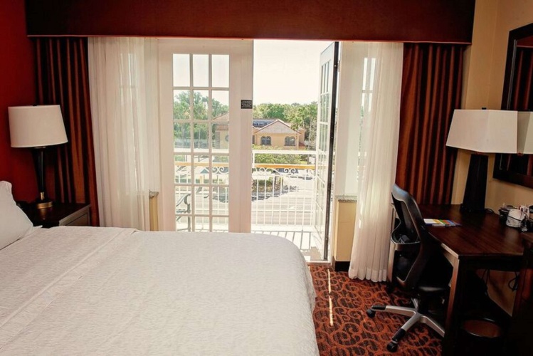 Hampton Inn & Suites Bradenton Downtown Historic District photo 6