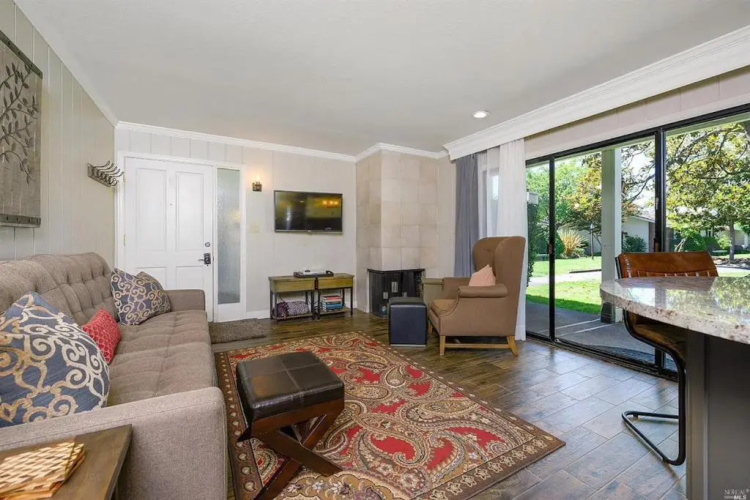 40% OFF Spectacular 1BD Suite inside Silverado