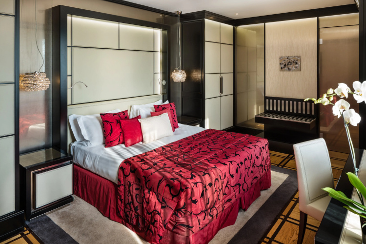 The Carlton, Milan
