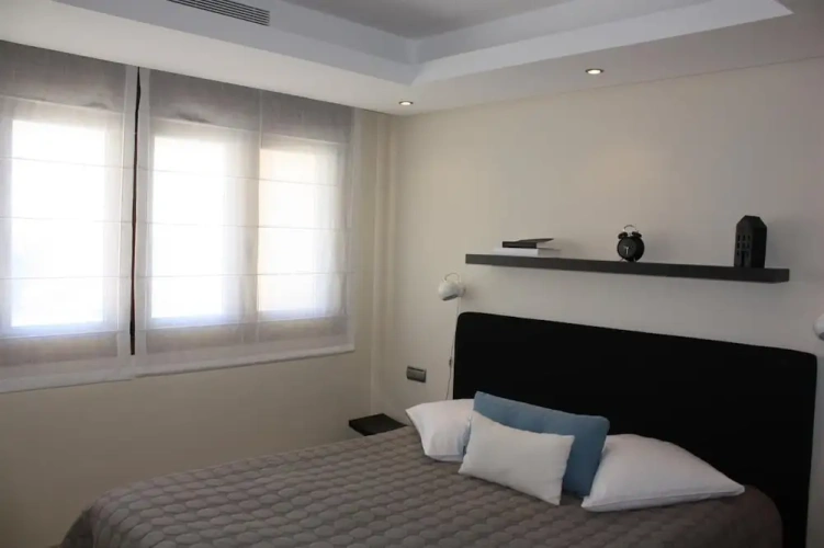 2 Bedrooms Apartment with sea view