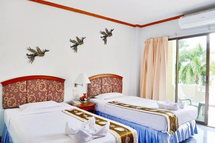 Deluxe Twin room