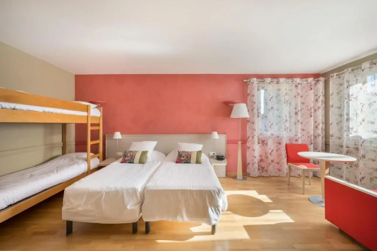 Standard Quadruple room